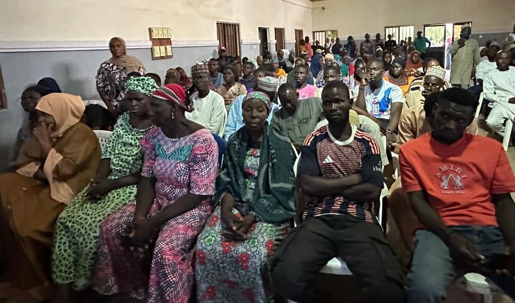 NSA, APC Northeast Vice Chairman Distribute Relief Materials to 700 Flood Victims in Yola